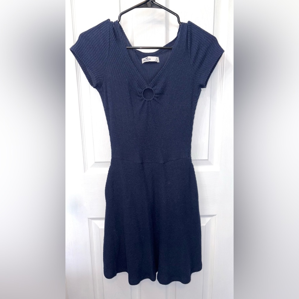 Hollister Blue Sheath Mini Dress V-Neck Cap Sleeve  (USED)